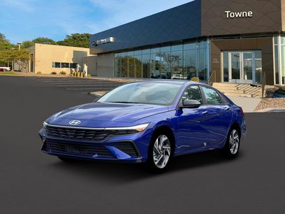 New 2025 Hyundai Elantra SEL