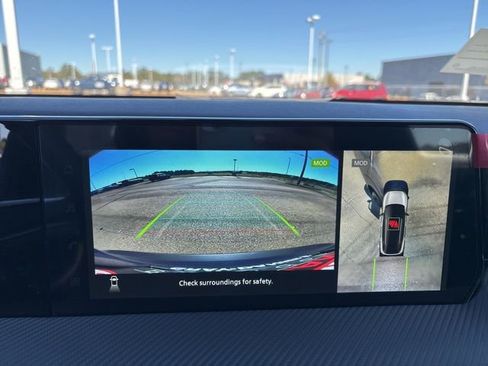 New 2026 Nissan Kicks SR image 17