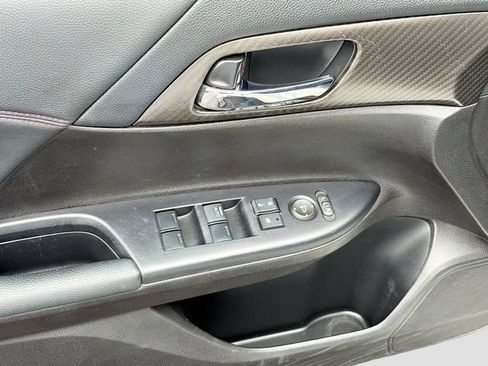 Used 2017 Honda Accord Sport Special Edition image 18