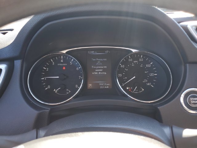 Used 2016 Nissan Rogue SV AWD/4WD image 24
