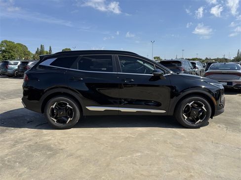 New 2026 Kia Sportage EX image 3