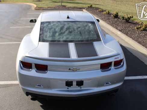 Used 2010 Chevrolet Camaro SS w/ RS Package image 18