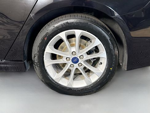 Used 2020 Ford Fusion SE image 37