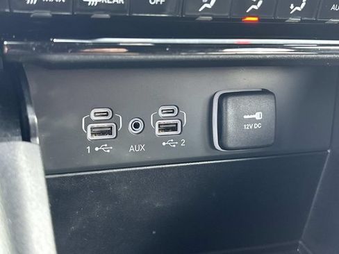 Used 2024 Jeep Grand Cherokee L Limited AWD/4WD image 28