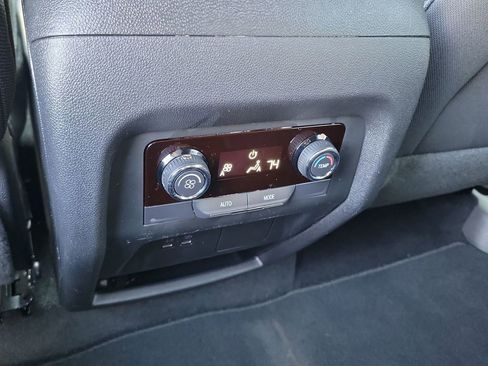 Used 2026 Chevrolet Traverse LT image 20