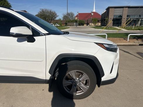 Used 2024 Toyota RAV4 XLE w/ Convenience Package image 11