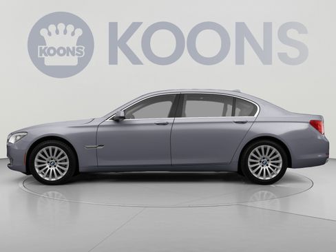 Used 2012 BMW 750i RWD image 2