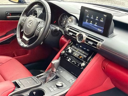 Used 2022 Lexus IS 350 F Sport image 9