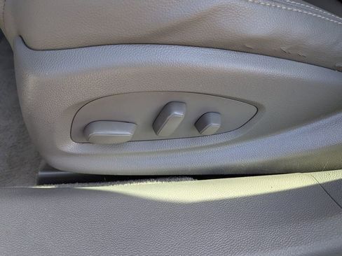 Used 2018 Chevrolet Impala LT image 17