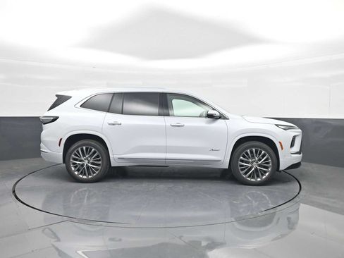 New 2026 Buick Enclave Avenir w/ Super Cruise Package AWD/4WD image 9