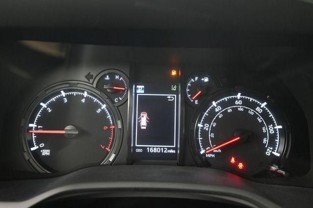Used 2021 Toyota 4Runner SR5 AWD/4WD image 10