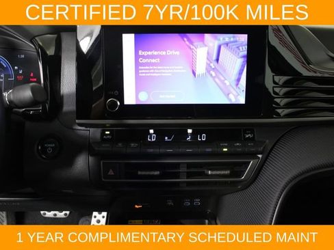Used 2025 Toyota Camry SE FWD image 23