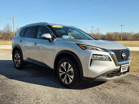 Used 2023 Nissan Rogue SV w/ SV Premium Package image 4