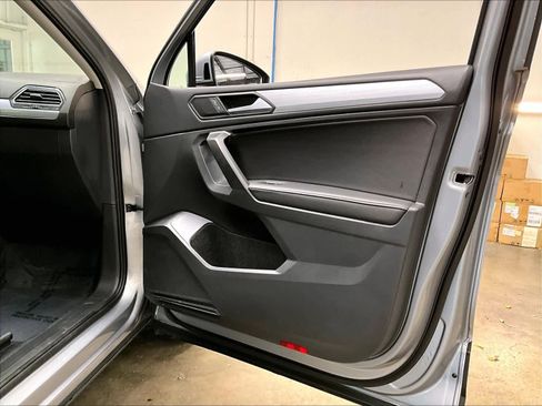 Used 2024 Volkswagen Tiguan S image 25