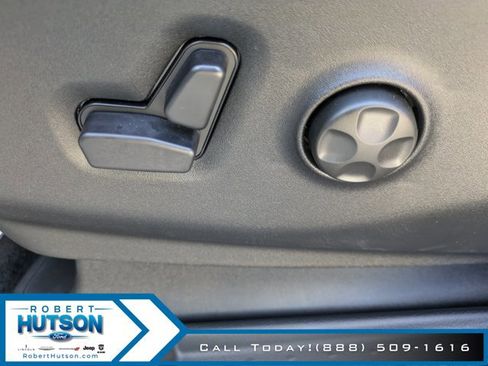 New 2026 Chrysler Pacifica Select image 18