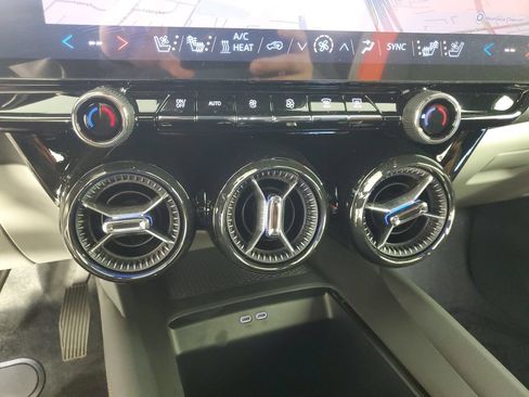 New 2026 Chevrolet Blazer EV SS w/ Performance Package AWD/4WD image 17
