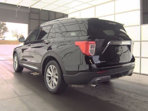Used 2021 Ford Explorer Limited w/ Equipment Group 301A AWD/4WD image 4