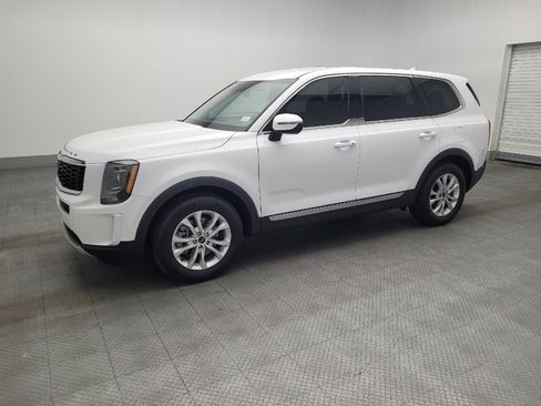 Used 2022 Kia Telluride LX FWD image 2