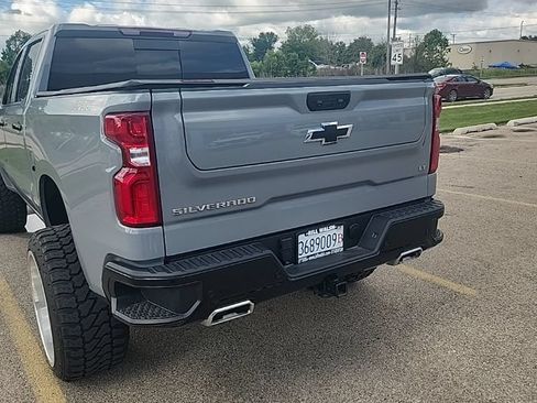 Used 2024 Chevrolet Silverado 1500 LT Trail Boss w/ LT Trail Boss Premium Package AWD/4WD image 4