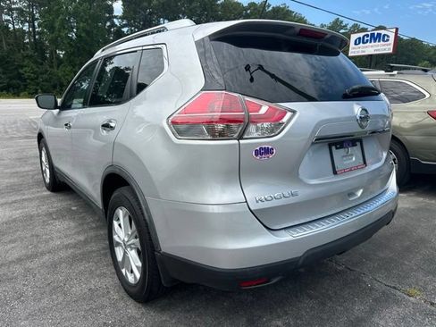 Used 2016 Nissan Rogue SV FWD image 4