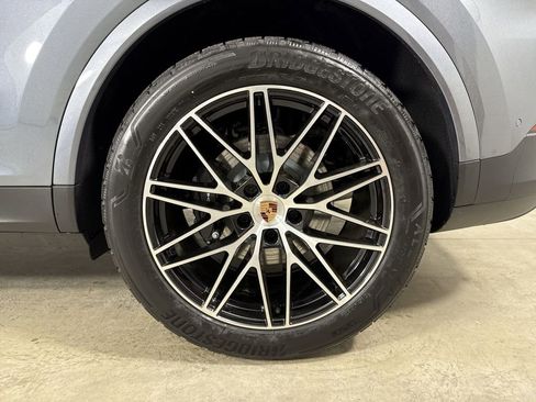 New 2026 Porsche Cayenne Coupe AWD/4WD image 14