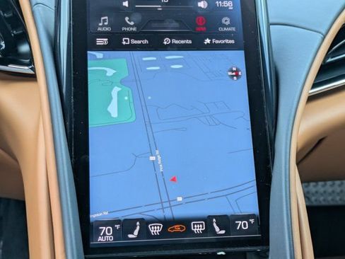 Used 2022 Ferrari Roma RWD image 32