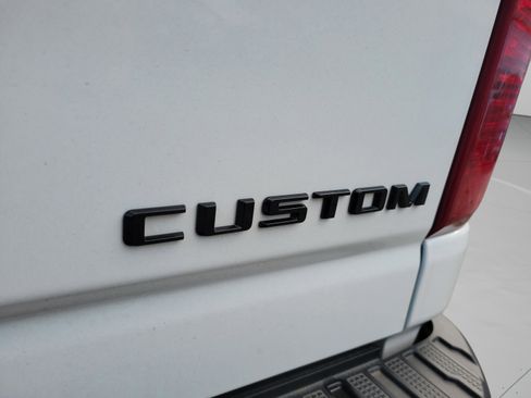 Used 2025 Chevrolet Silverado 2500 Custom w/ Custom Convenience Package image 11