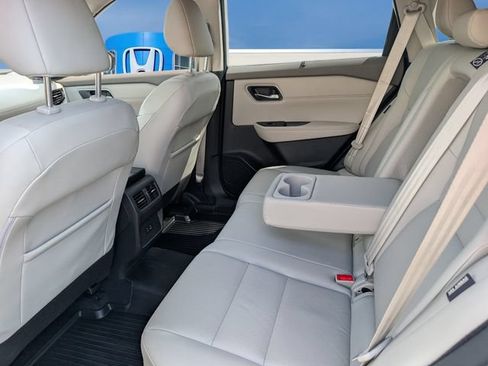 Used 2021 Nissan Rogue SV w/ Premium Package FWD image 13
