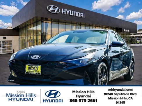 Used 2023 Hyundai Elantra SEL FWD image 1