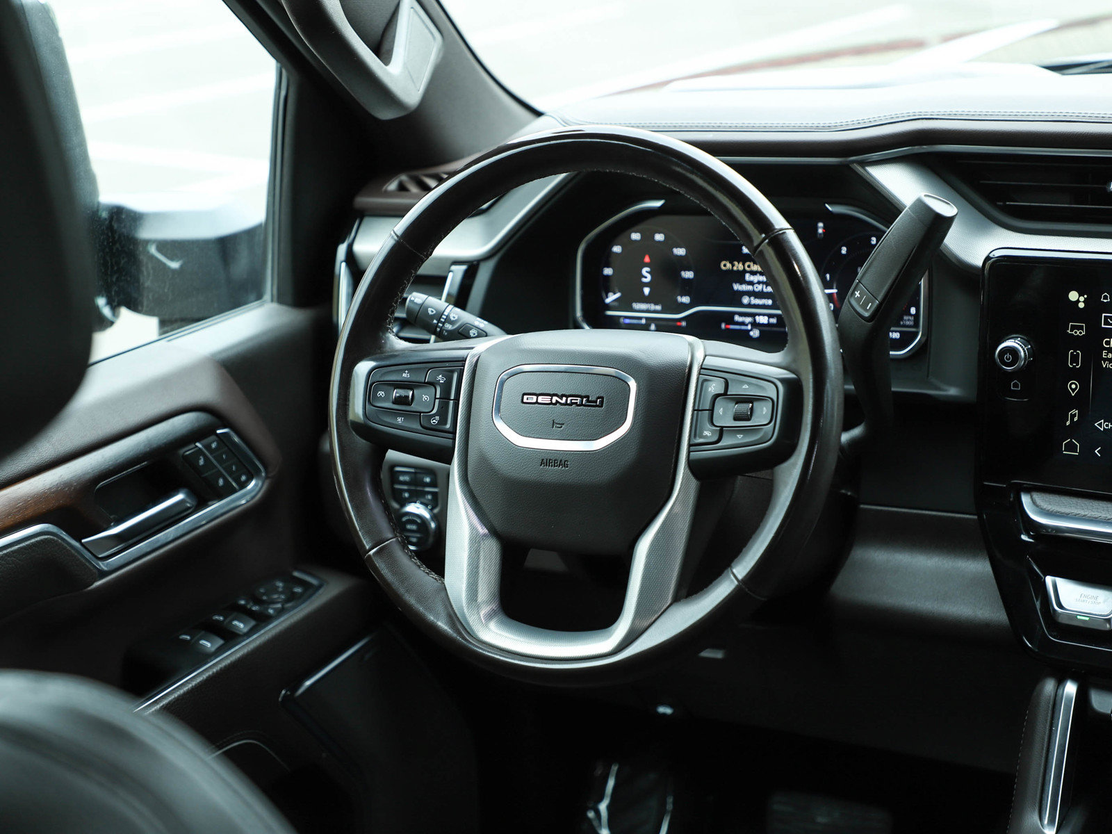 Used 2024 GMC Sierra 3500 Denali w/ Technology Package AWD/4WD image 14