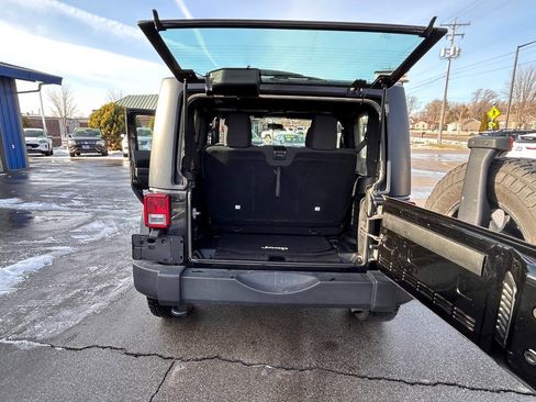 Used 2017 Jeep Wrangler Sport w/ Connectivity Group image 11