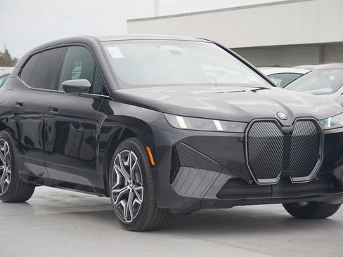 Used 2026 BMW iX xDrive60 w/ Executive Package AWD/4WD image 3