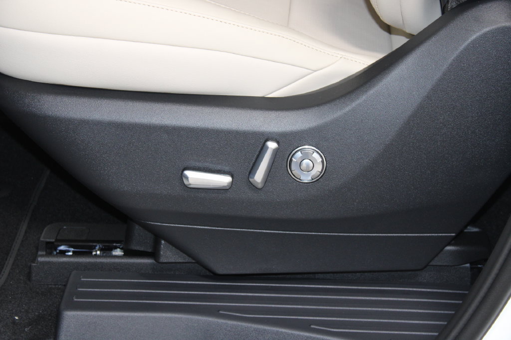 New 2027 Lincoln Navigator L Reserve AWD/4WD image 26