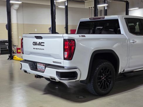 Used 2021 GMC Sierra 1500 Elevation AWD/4WD image 12