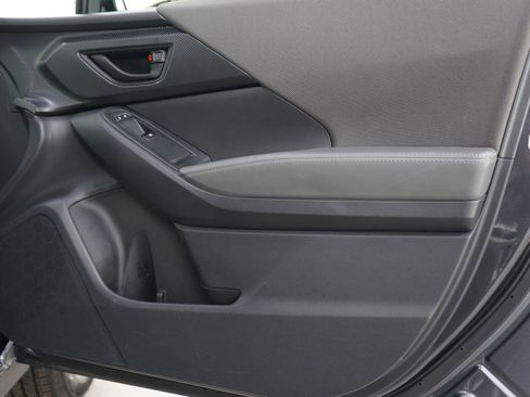 Used 2025 Subaru Crosstrek 2.0i Premium w/ Crosstrek Mirror Package image 9