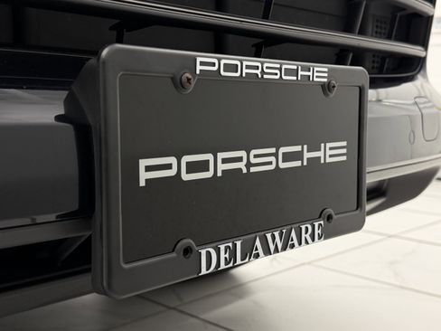 Certified 2023 Porsche Cayenne Platinum Edition image 65