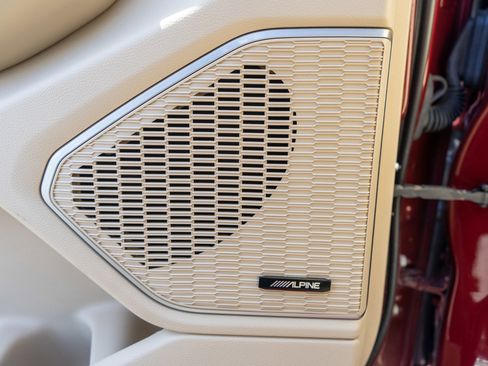 Used 2021 Jeep Grand Cherokee L Limited AWD/4WD image 16