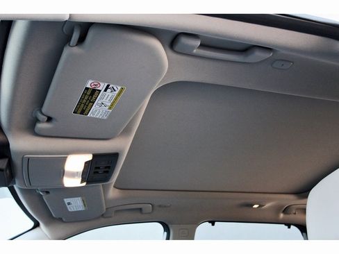 Certified 2023 Nissan Rogue SL w/ SL Premium Package image 31