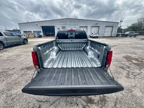 Certified 2025 Chevrolet Colorado W/T image 25