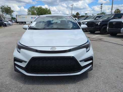 Certified 2025 Toyota Corolla SE FWD image 2