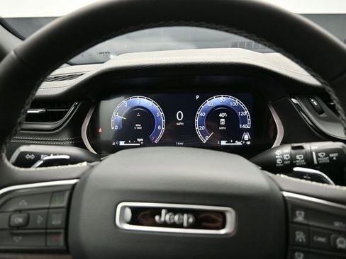 New 2026 Jeep Grand Cherokee Limited image 19