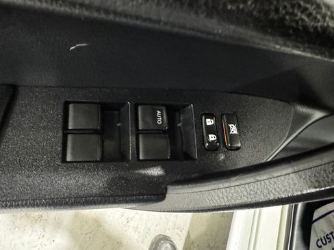 Used 2015 Toyota Corolla S image 17