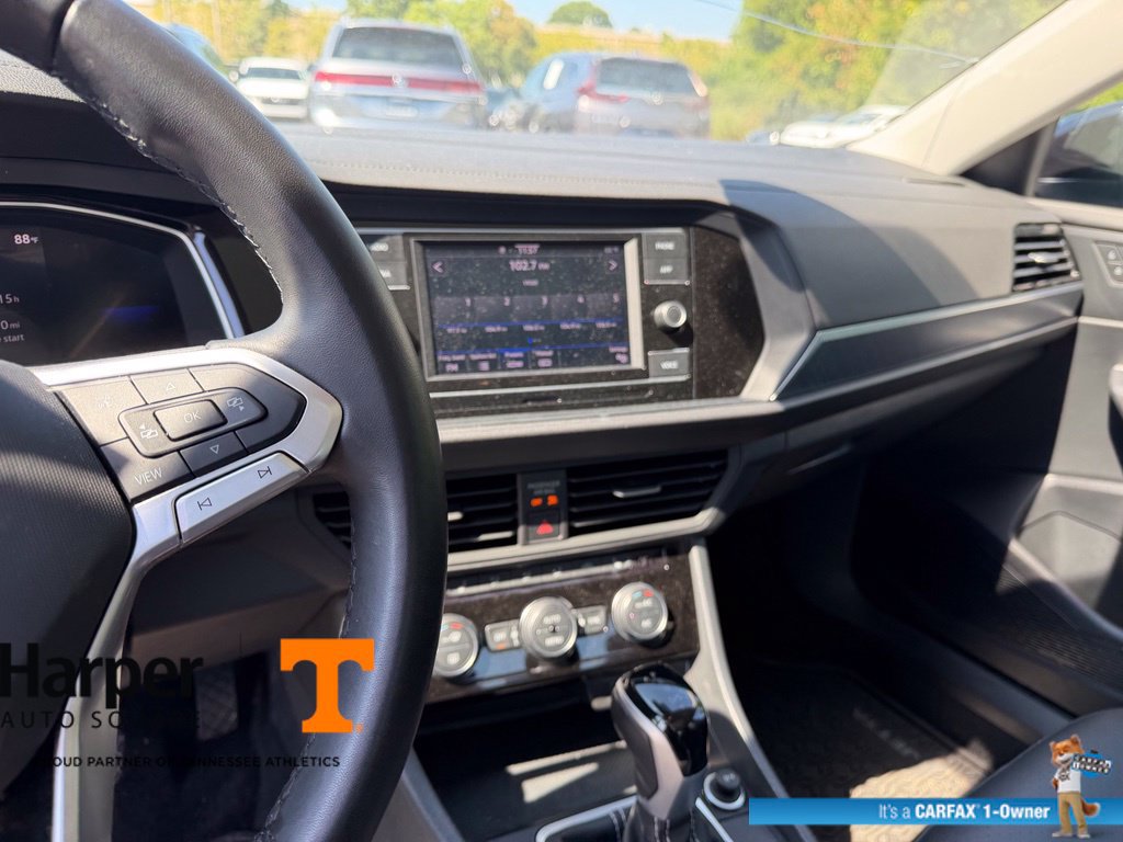 Used 2024 Volkswagen Jetta SE w/ Panoramic Sunroof Package FWD image 15