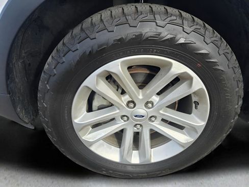 Used 2017 Ford Explorer 4WD image 9