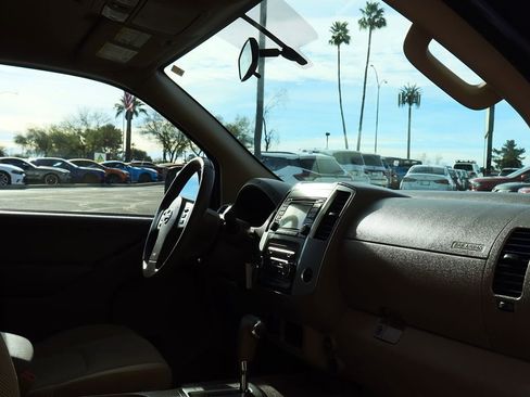 Used 2018 Nissan Frontier SV image 30