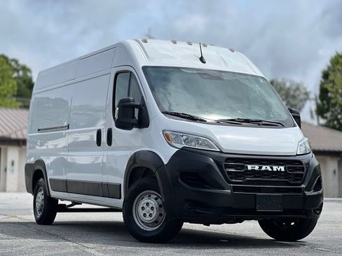 Used 2023 RAM ProMaster 2500 FWD image 3