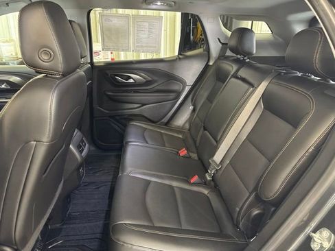 Used 2021 GMC Terrain SLT w/ Infotainment Package II AWD/4WD image 28