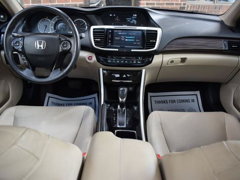 Used 2017 Honda Accord EX-L image 16