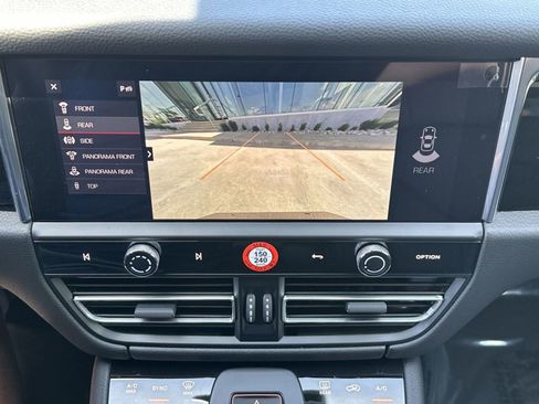 New 2025 Porsche Macan image 22