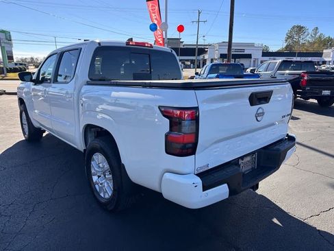 Used 2023 Nissan Frontier SV w/ SV Convenience Package image 5